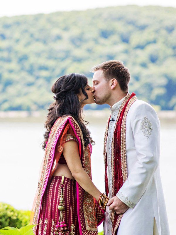 THE FUTURE OF 'I DO': 2025'S MOST CAPTIVATING WEDDING TRENDS