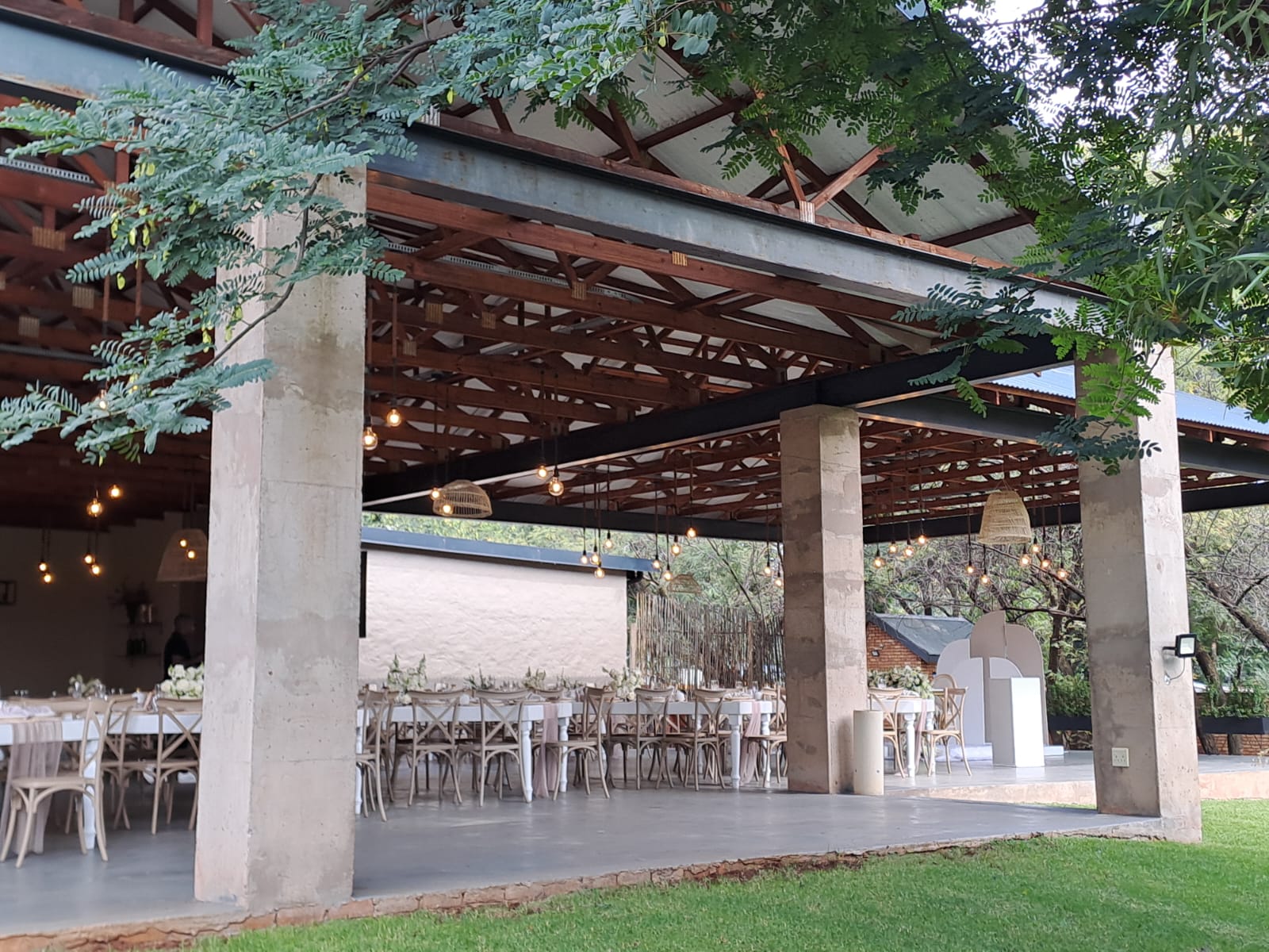 La-Merveille-Ambiante-open-hall